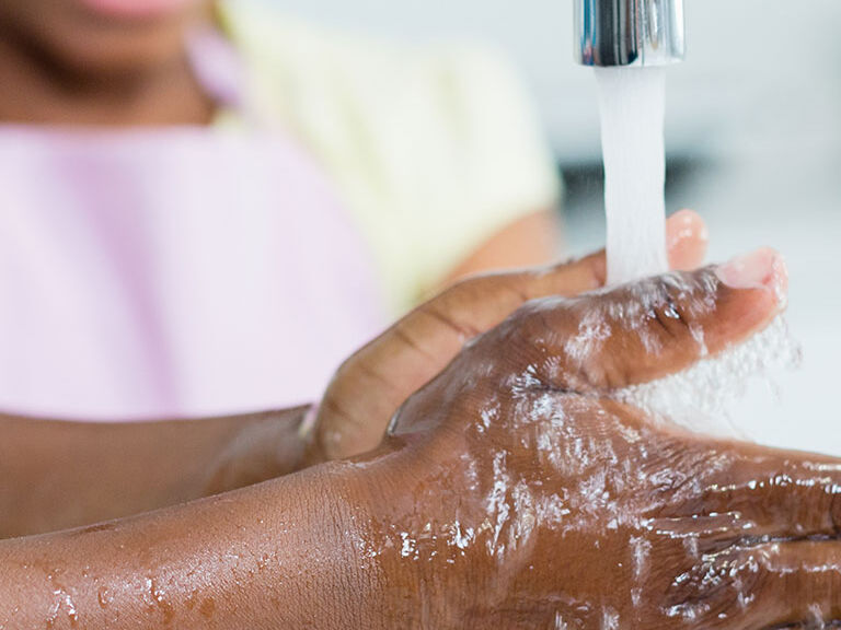 water faucet hand washing