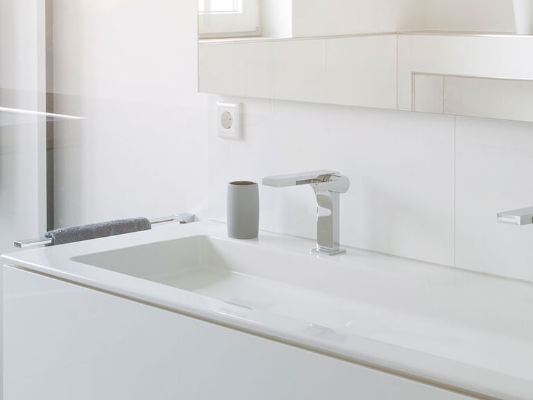 bathroom bathroom